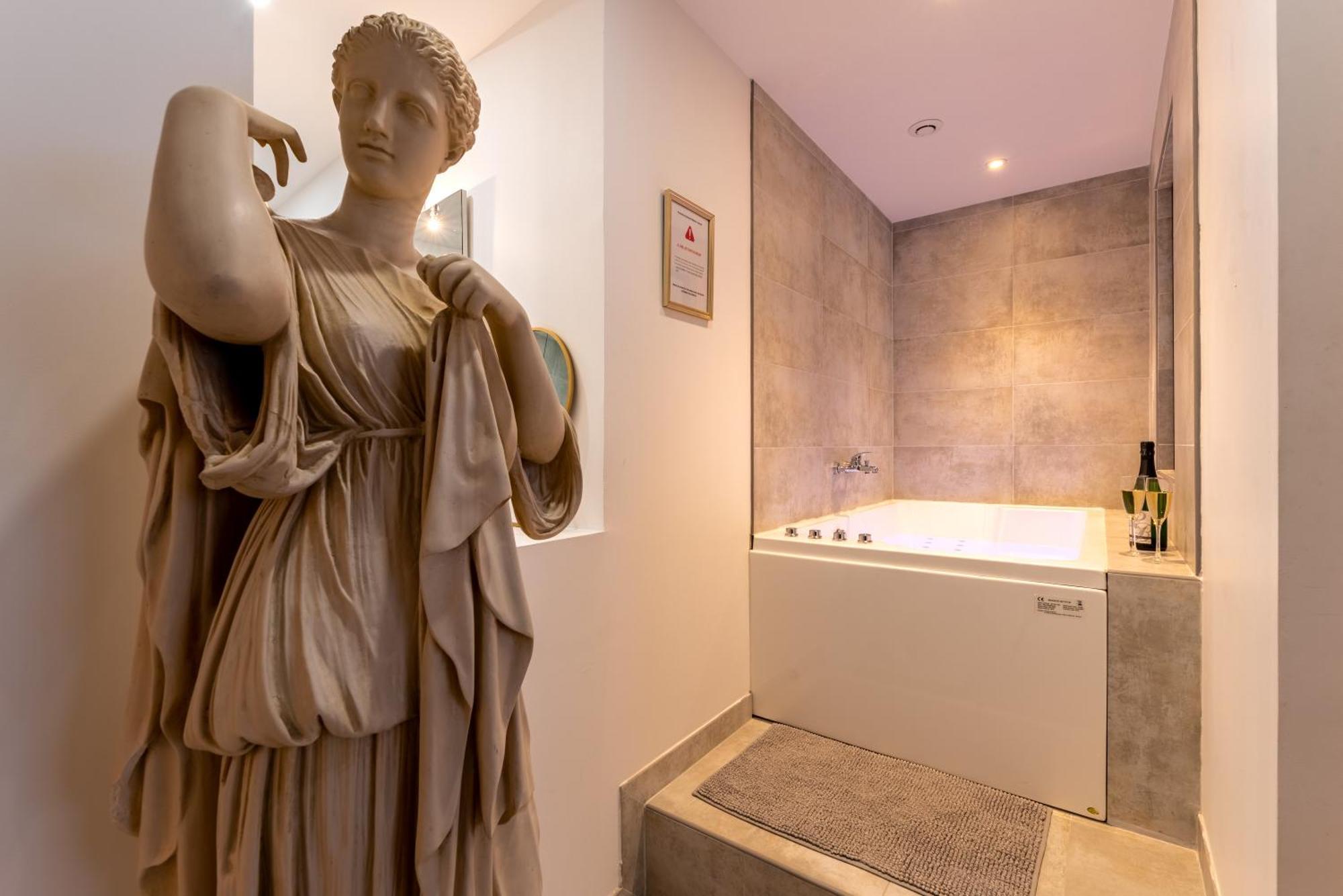 Le Fruit Defendu "Love Room" Jacuzzi Centre Ville Руан Екстериор снимка