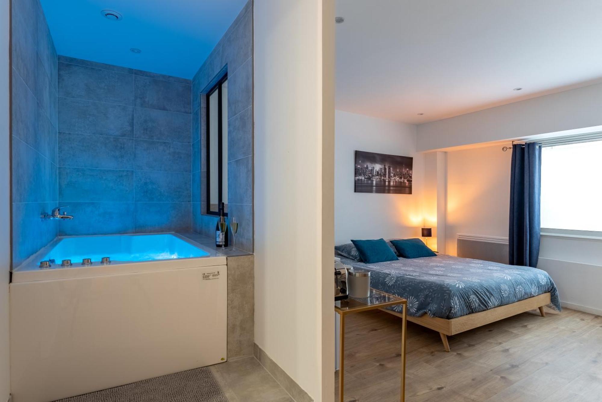 Le Fruit Defendu "Love Room" Jacuzzi Centre Ville Руан Екстериор снимка